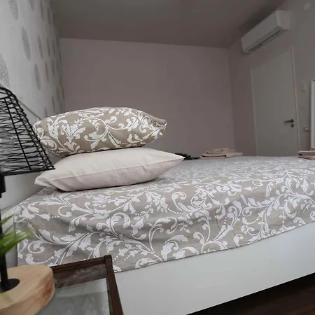 Sweet Fiera Apartament